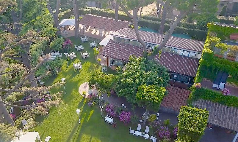 Hotel La Locanda Dei Ciocca Гротаферата Екстериор снимка